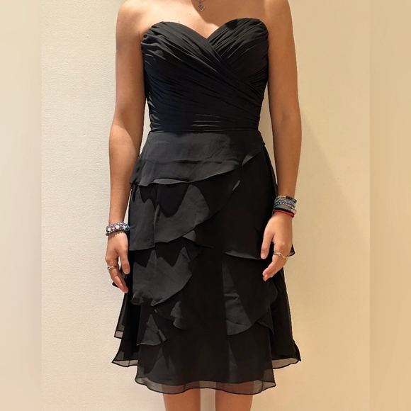 Dress - Picture 1 of 2